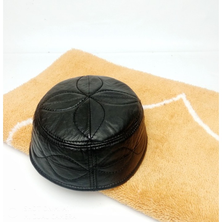 Peci Peci Kulit/Kopeah Kulit/Topi Kulit Garut - Hitam, S motif berkualitas premium