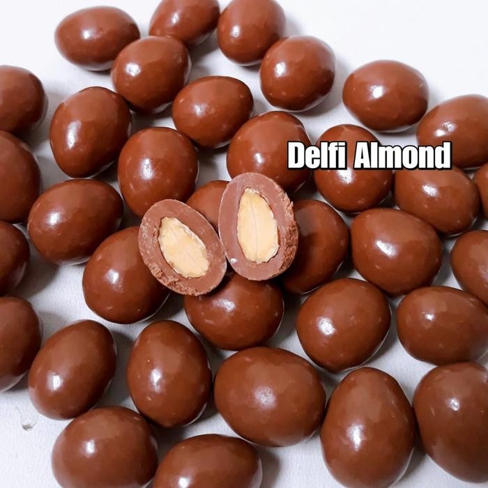 

terbaru !!! coklat delfi kacang mede dan almond kemasan 500gr. chocolate food snack cokelat permen