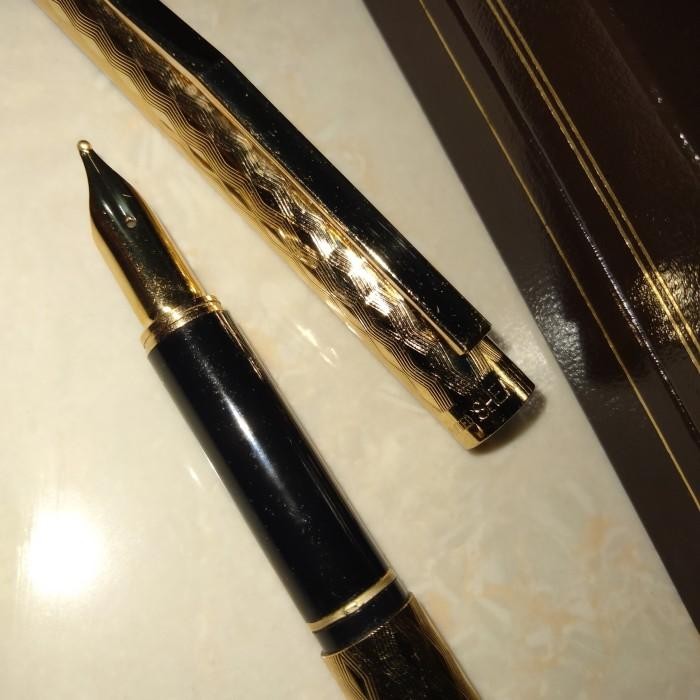 

vintage Sheaffer model 71 gold electro plated Original