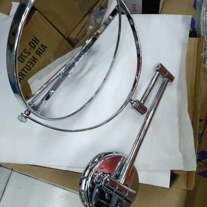 

CERMIN PEMBESAR MAGNIFYING MIRROR ATUR