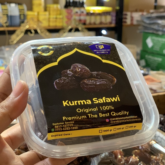 

FRESH KURMA SAFAWI MADINAH - 1kg
