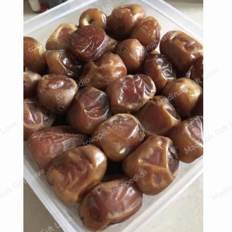 

Kurma Sukari Kualitas Premium 1kg Madinahgiftlove