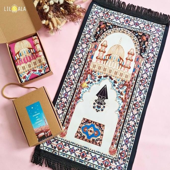 """] [Kemas Box] Grosir 50pcs Sajadah Kepala Mini Travel Isra Suede Rumbai Tambang Lembut Souvenir O