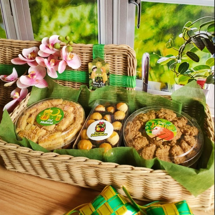 

EID Cookies Hampers Washatiyah Humble Ladzidzun Muara Takus Series