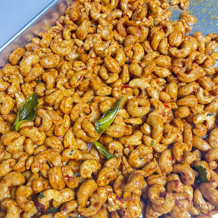 

BARANG TERLARIS 500gram Kacang Mete Pedas Manis wonogiri - Snacks Food Mede Goreng