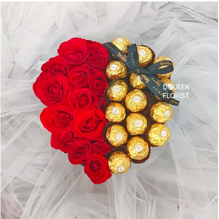 

PROMO !!! SALE TERLARIS DQUEEN FLORIST - HAMPERS COKELAT BINGKISAN COKELAT PARCEL HIASAN BUNGA READY