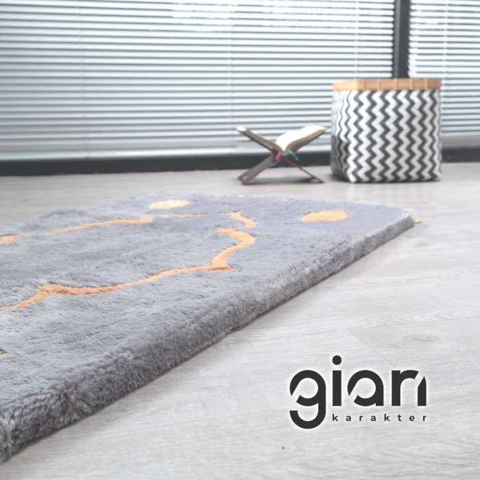 Sajadah Bulu/Rumbai/Busa/Tebal Harramain Premium - Gian Karakter Asli 100%