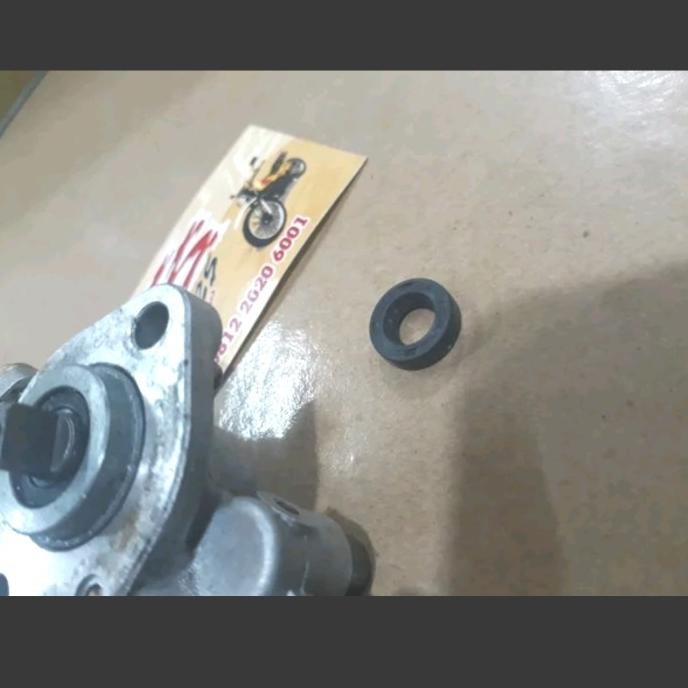 Seal luar pompa oli Suzuki Ts125 seal pompa oli Suzuki Ts125 Seal pompa oli samping Suzuki Ts125