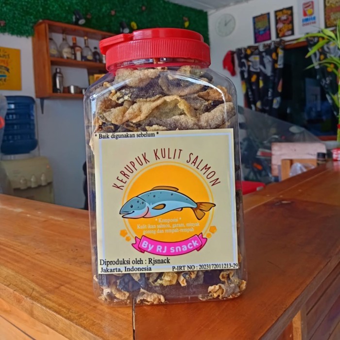 

Kerupuk Kulit Ikan Salmon Original Cemilan Crunchy Kemasan Toples Double Jumbo
