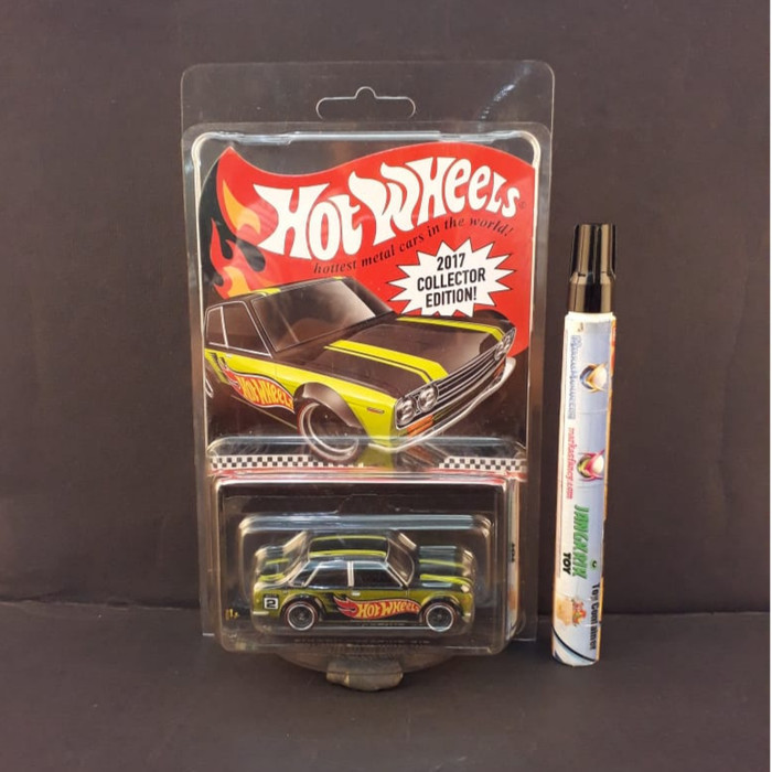 PAJANGAN MAINAN HOTWHEELS DATSUN BLUEBIRD 510 COLLECTOR EDITION 2017