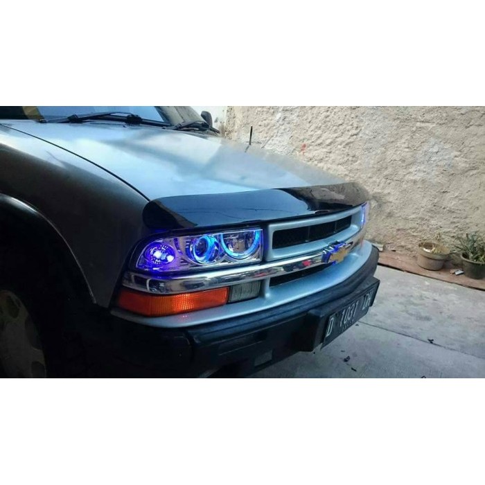 deflekta depan opel blazer