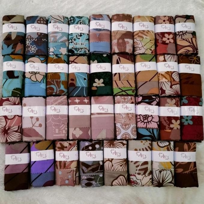 

Terbaru Laris!, Hampers Jilbab Lebaran Idul Fitri Kado Ulang Tahun Anniversary Wisuda