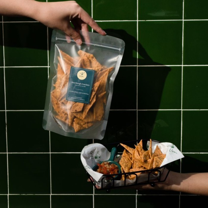 

PROMO SPECIAL Sourdough Chips Levon Original Salt and Herbs Crackers Keripik Sehat