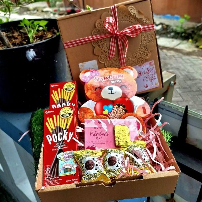 

TERMURAH Hampers Silverqueen Bear hampers love silverqueen beruang chungkybar bear hampers valentine hampers coklat murah hampers pacar asd-86