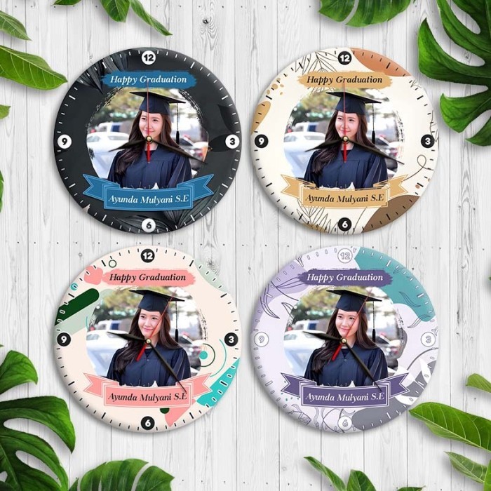 Jam Dinding Kayu Mdf Custom Foto Keluarga Atau Sendiri