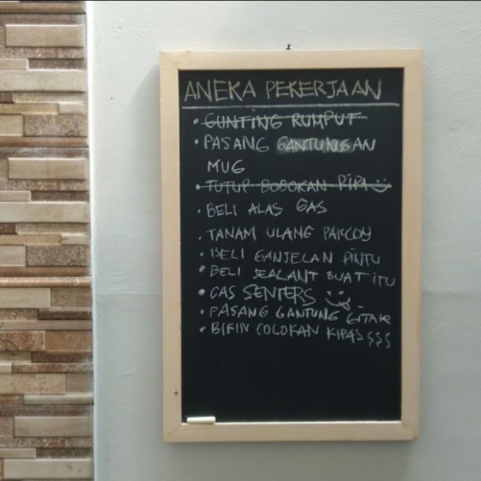 

papan menu caffe, blackboard kapur,papan tulis kapur,papan tulis