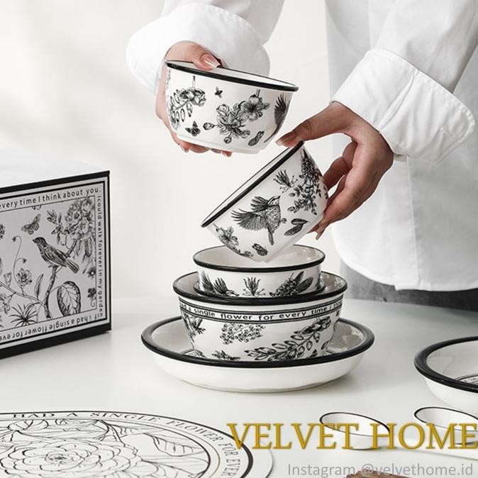 

Super Sale!, Hampers Dining Set Monochrome Bird Hamper Piring Makan Mug Gift Set Parcel Kado Natal Lebaran Imlek Tahun Bru Ulang Tahun Rumah Baru Ramadhan Idul Fitru Eid Mubarak Christmas Hitam Putih Mono Chrome Gelas Mug Cangkir Dinner Set Plate Glass