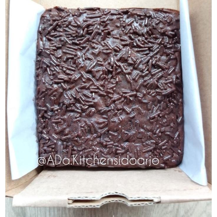 

wwr-76 Brownies Fudgy Mini 10x10 isi 9 (Free Pita) Premium