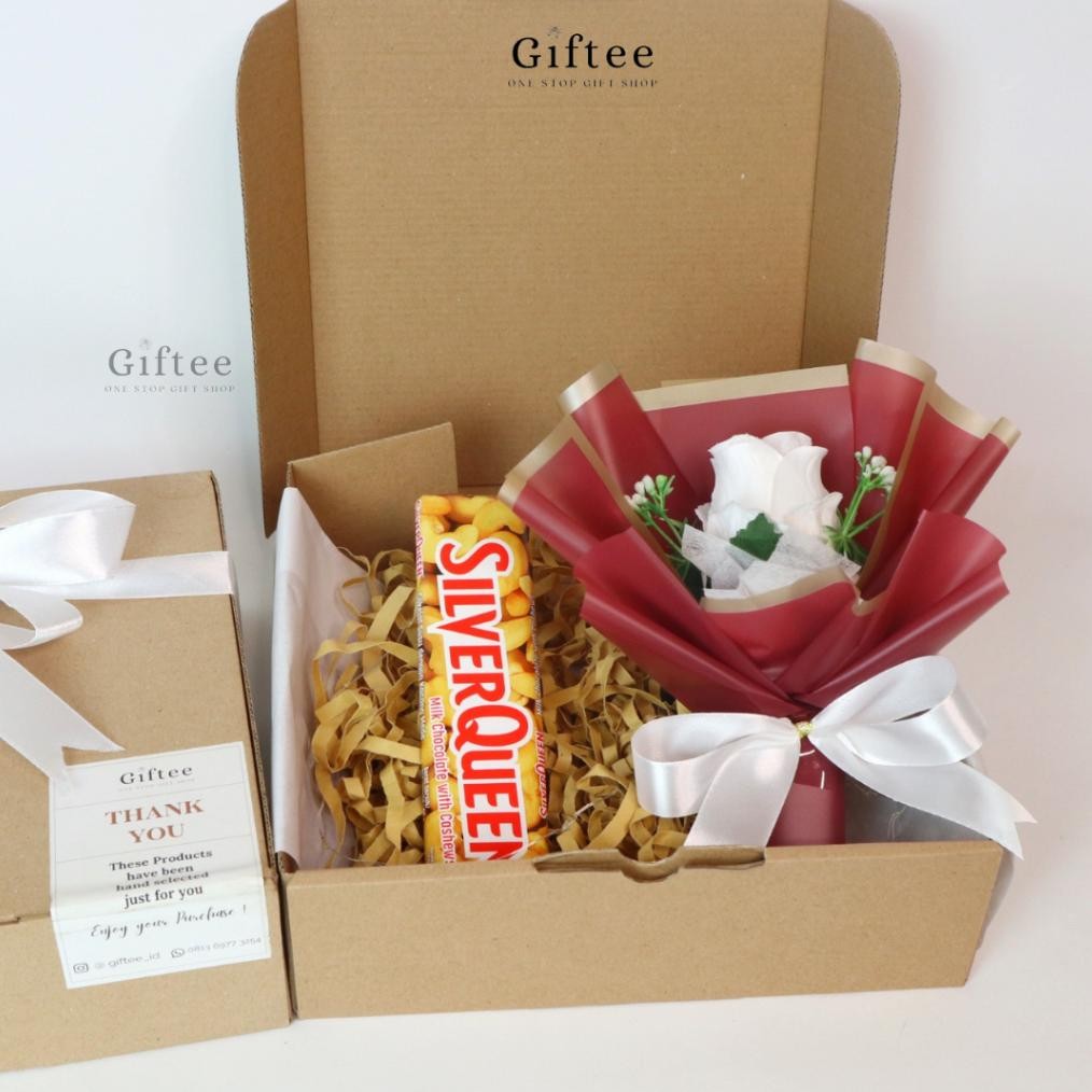 

TERLARIS HAMPERS COKELAT BERUANG VIRAL BEAR SILVERQUEEN CHOCOLATE KADO VALENTINE BUKET BUNGA BONEKA FLOWER BOUQUET LAMPU HIAS ACRYLIC TIDUR 3D HADIAH GIFT BOX ULTAH ULANG TAHUN BIRTHDAY ANNIVERSARY CEWEK WANITA PACAR PASANGAN TEMAN HARI KASIH SAYANG BY