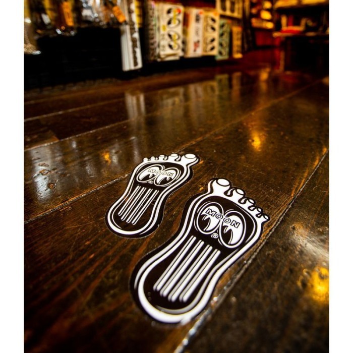 

MOONEYES BAREFOOT GAS PEDAL DECAL