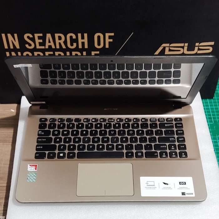 Asus X441Ba Amd A4 4Gb 1Tb