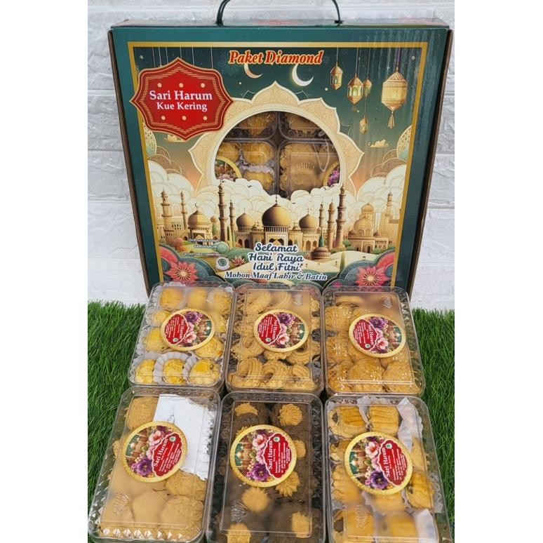 

VIRAL Sari Harum Diamond - Paket kue lebaran - Hampers Idul Fitri TR21