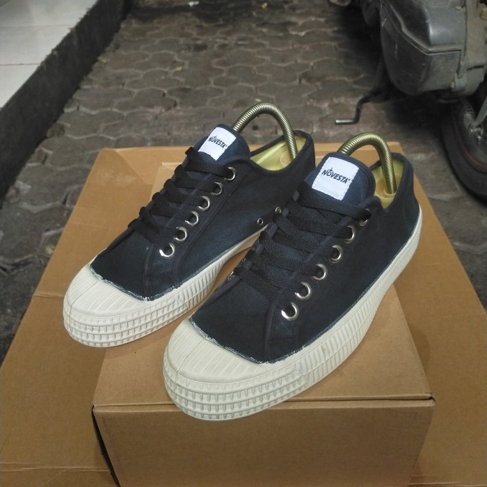 Novesta Star Master Classic 60s size 42 (vulcanised converse cons vans pf flyers)