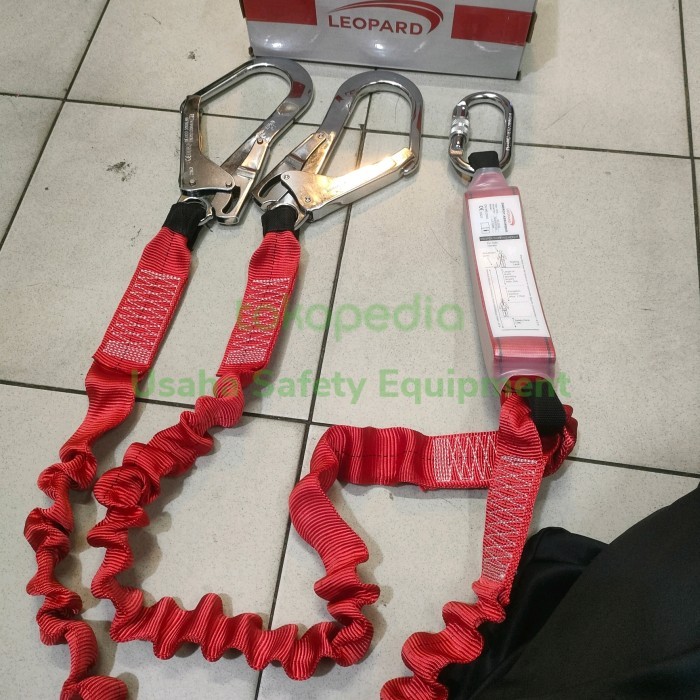 

Lanyard double hook with absorber Leopard LP 0464