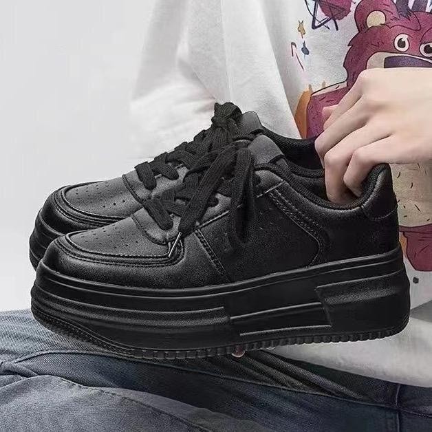 Minangstore Hana Sepatu Sneakers Wanita Hak Tinggi Hitam Putih Polos Karet Casual 016