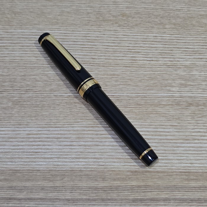 

TERLARIS! Sailor Professional Gear Pro Gear ProGear M Nib Pena Fountain Pen