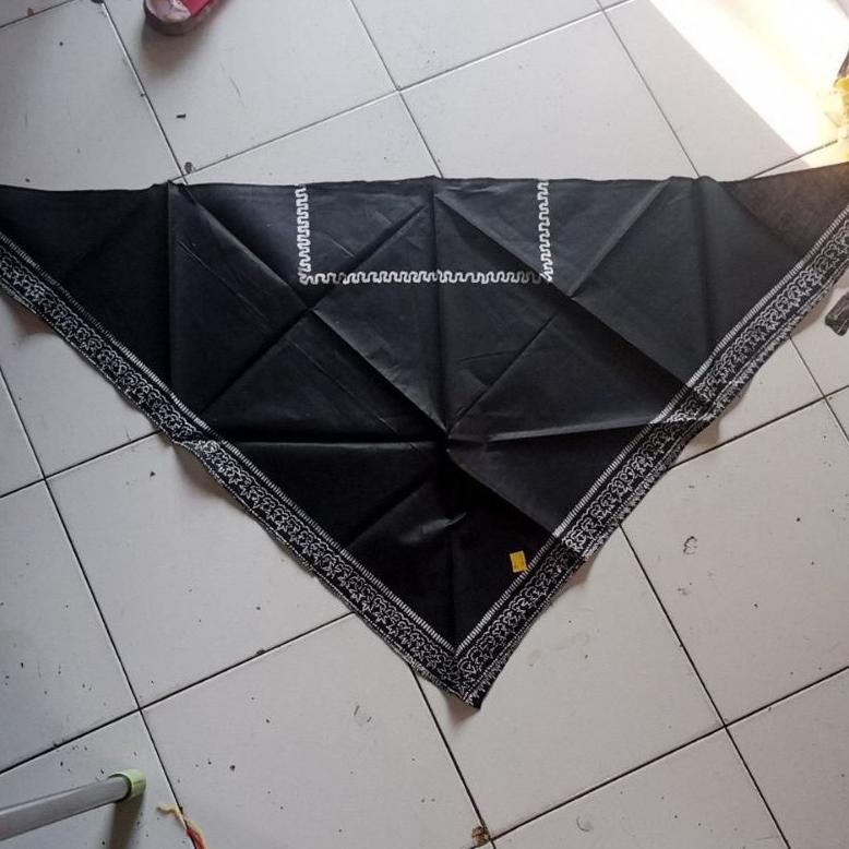 Udeng Segitiga Khas Ponorogo