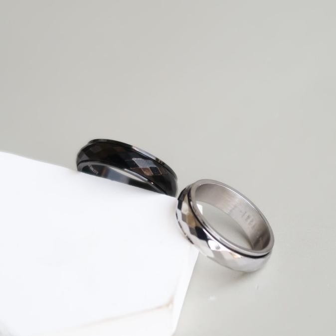 Cincin Putar / Cincin Pria / Cincin keren / Cincin Stainless Paradise
