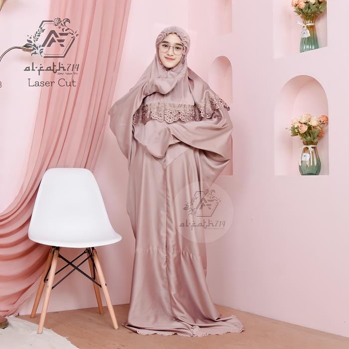 Mukena Terusan Dewasa Sutra LaserCut Mukena Alfath Kain Lembut Motif Mewah