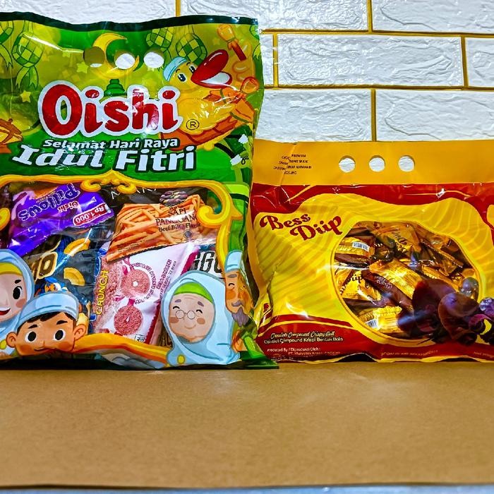 

Terbatas Paket Snack Lebaran Oishi Combo Cokelat Bessdiip Paket Hampers Berbagi Lebaran Idul Fitri Termurah - Gift Makanan Food Hadiah Lebaran!
