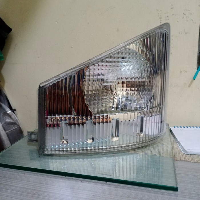 LAMPU SEN GIGA DEPAN ISUZU LAMP SIGN