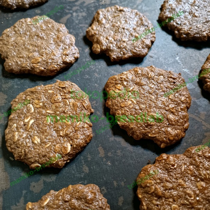 

CRUNCHY SUNFLOWER OAT COOKIES GLUTEN FREE DAIRY FREE LOW SUGAR