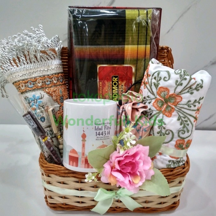 

HAMPERS LEBARAN PAKET PREMIUM ROTAN