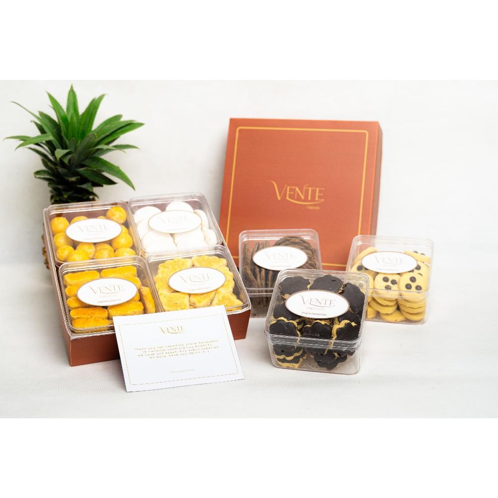 

lumineeroffc hampers lebaran kue kering