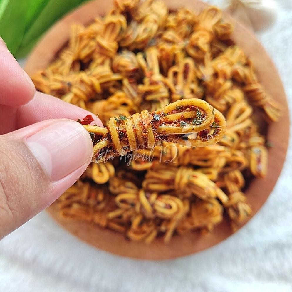 

PL30 230GRAM MIE GULUNG CETAR DAUN JERUK Terlaris