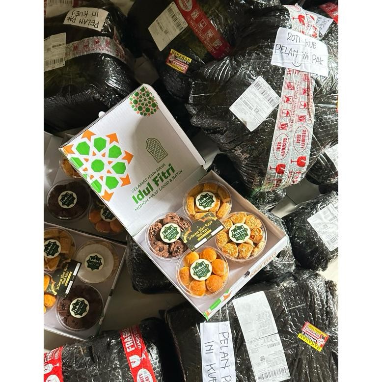 

At43 SEPAKET HAMPERS KUE KERING NASTAR PUTRI SALJU KASTENGEL PAKET KUE KERING PAKET LEBAR AN ROTI KASTENGEL ROTI KUE 250GR PRODUKSI RUMAHAN SETIAP HARI BARU KUE KERING KUE IDUL FITRI KUE HARI RAYA CAMILAN LEBARAN HAMPRES PARCEL KUE Original