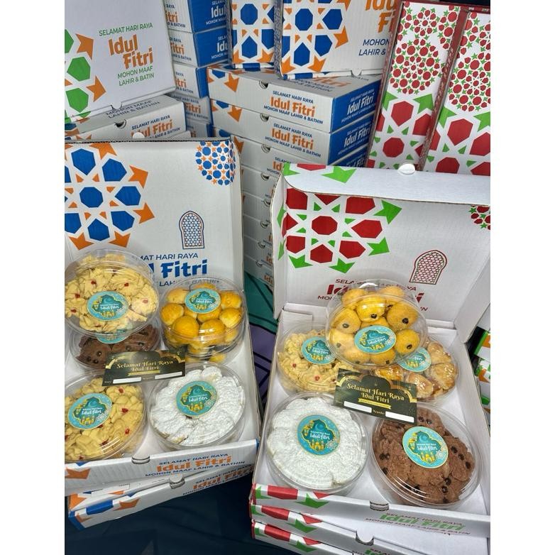 

qw-7 SEPAKET HAMPERS KUE KERING NASTAR PUTRI SALJU KASTENGEL PAKET KUE KERING PAKET LEBAR AN ROTI KASTENGEL ROTI KUE 250GR PRODUKSI RUMAHAN SETIAP HARI BARU KUE KERING KUE IDUL FITRI KUE HARI RAYA CAMILAN LEBARAN HAMPRES PARCEL KUE Premium