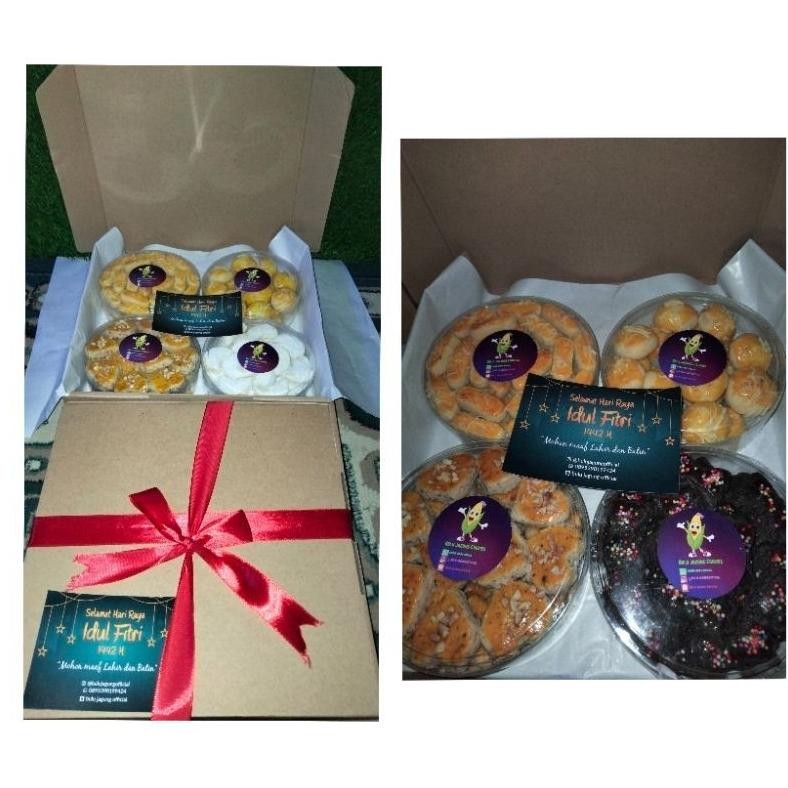 

Parcel Kue Lebaran Isi 4 Toples Homemade With Love Parcel Kue Kering Lebaran Hampers Terlaris! Produk Ini Banyak Dicari