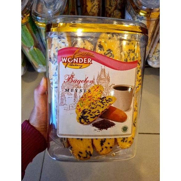

Bagelen Besar Wonder - Oleh Oleh Khas Salatiga / Roti Kering Bagelan Ori Manis / Kelapa / Messes / Cokelat / Garlic / Keju Diskon Setengah Harga
