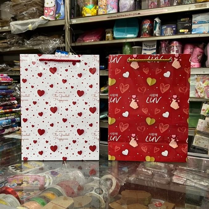 

paling diminati] Paper Bag Kecil 20 x 9 x 27 cm / Kantong Kado / Goodie Bag Kado BSW