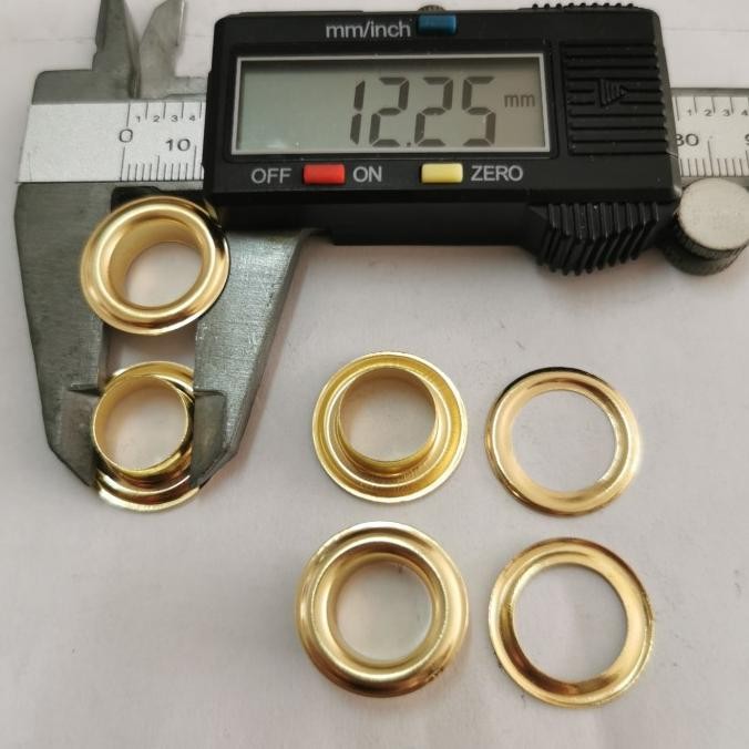 

READY MATA AYAM 26+RING / MATA EYELET 12MM GOLD/10GROSS