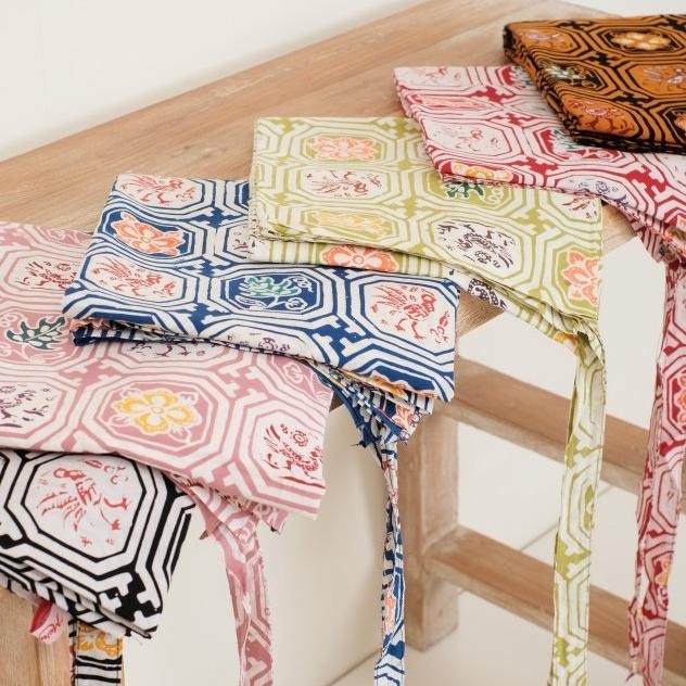 

READY KAIN LILIT BATIK CAP MOTIF AYAM BENJI MERADELIMA KATUN