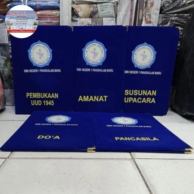 

Map Sekolah/Map Bludru/Map Upacara Bendera 1 Set Logo Custom Warna Biru Terbaru