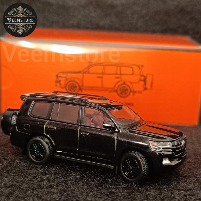 Die Cast 1:64 Toyota Land Cruiser LC200 VXR-V8 2015 RHD [Turnable Wheels] GCD