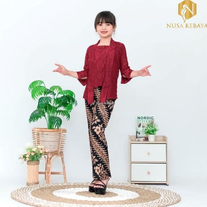 Setelan Kebaya Kutubaru Anak Set Rok Plisket Batik  / Baju Kebaya Anak Perempuan Umur 3 4 5 6 7 8 9 