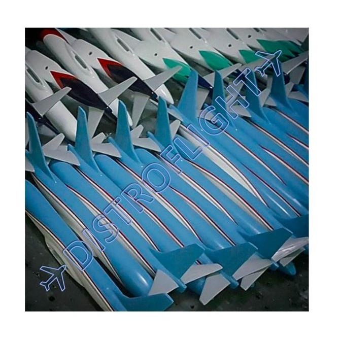 Miniatur Pesawat Kepresidenan Republik Indonesia Boeing 737-800Ng